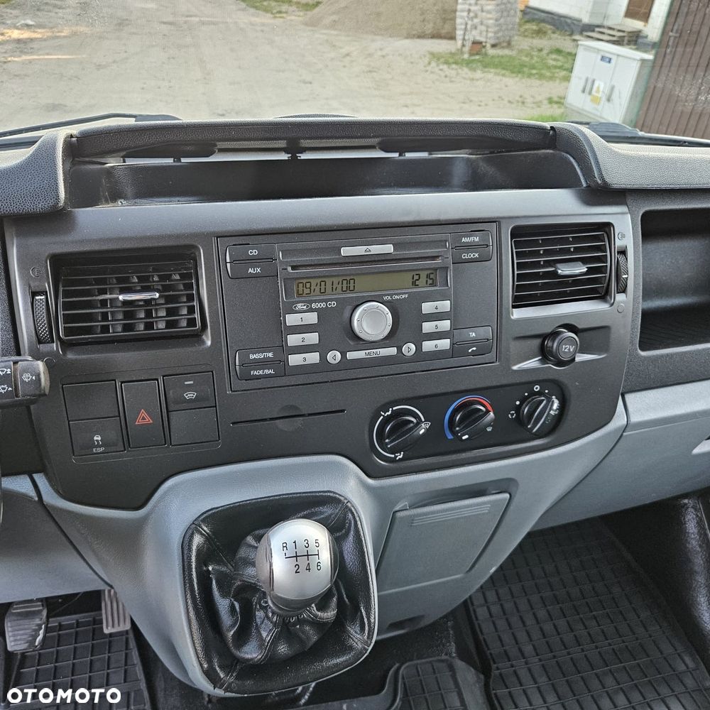 Ford Transit - 6