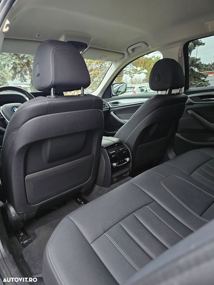 BMW Seria 5 520d AT MHEV - 30