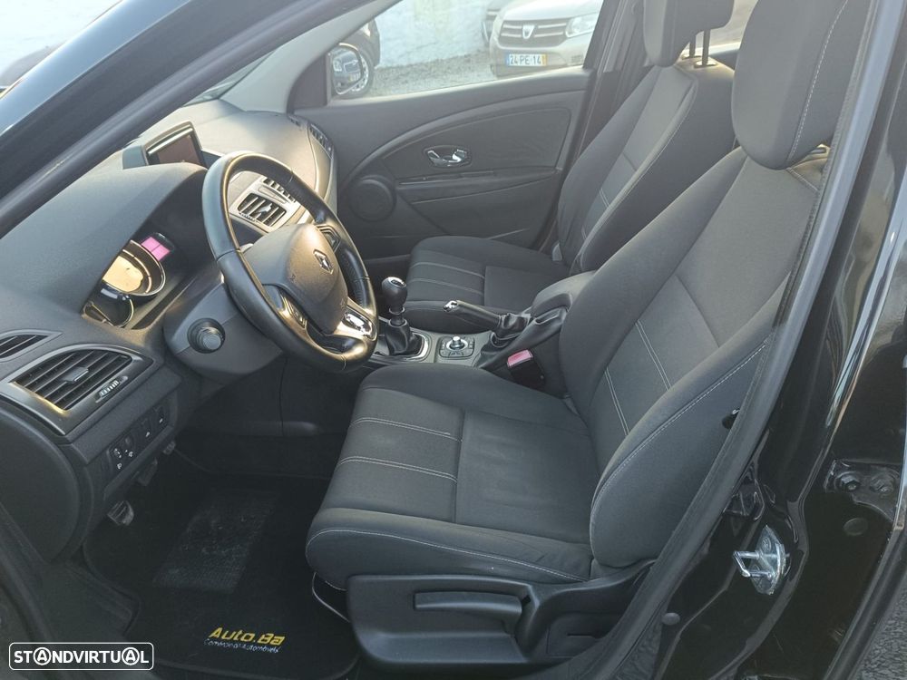 Renault Megane Sport Tourer 1.5 dCi Dynamique SS - 6