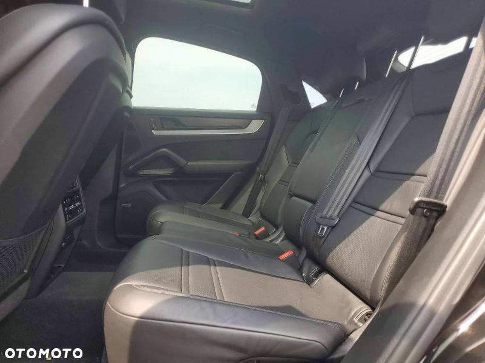 Porsche Cayenne - 11