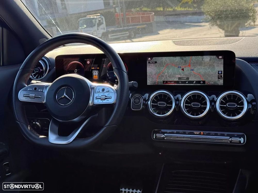 Mercedes-Benz GLA 250 e 8G-DCT AMG Line - 12