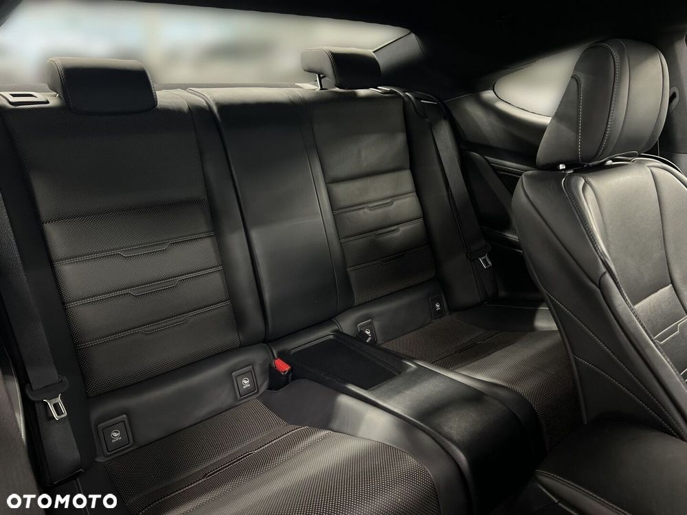 Lexus RC 200t / 300 F Sport - 15