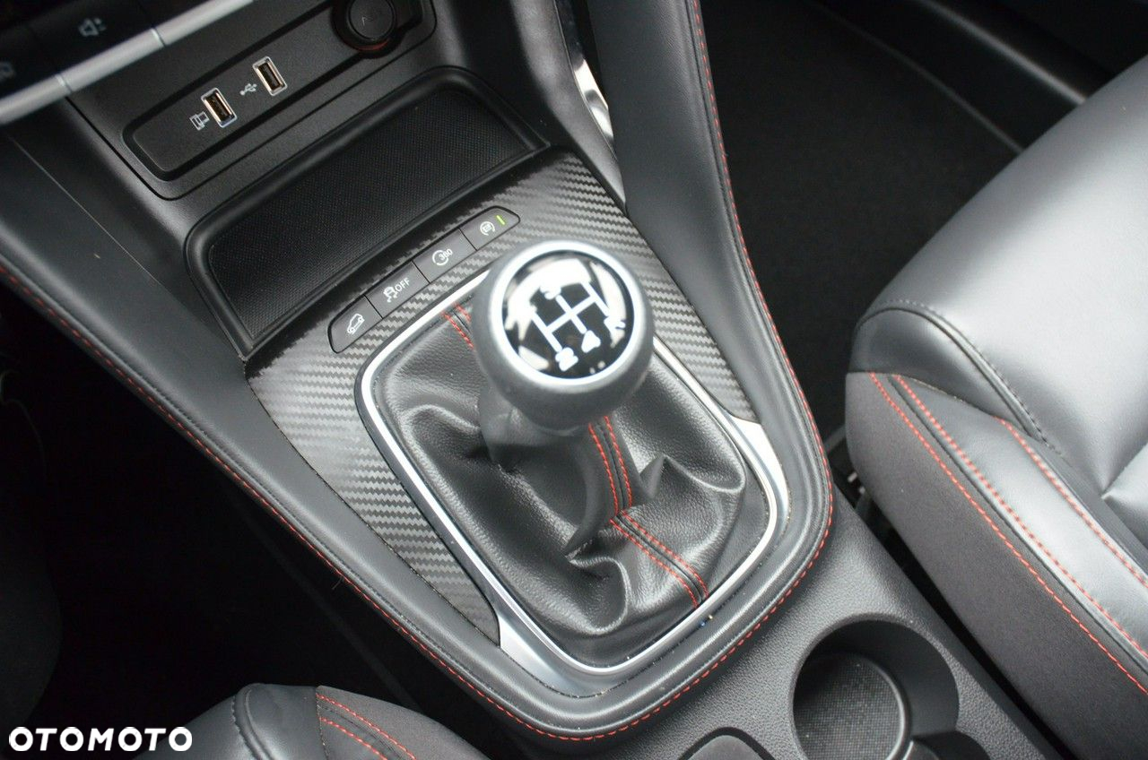 MG ZS - 24