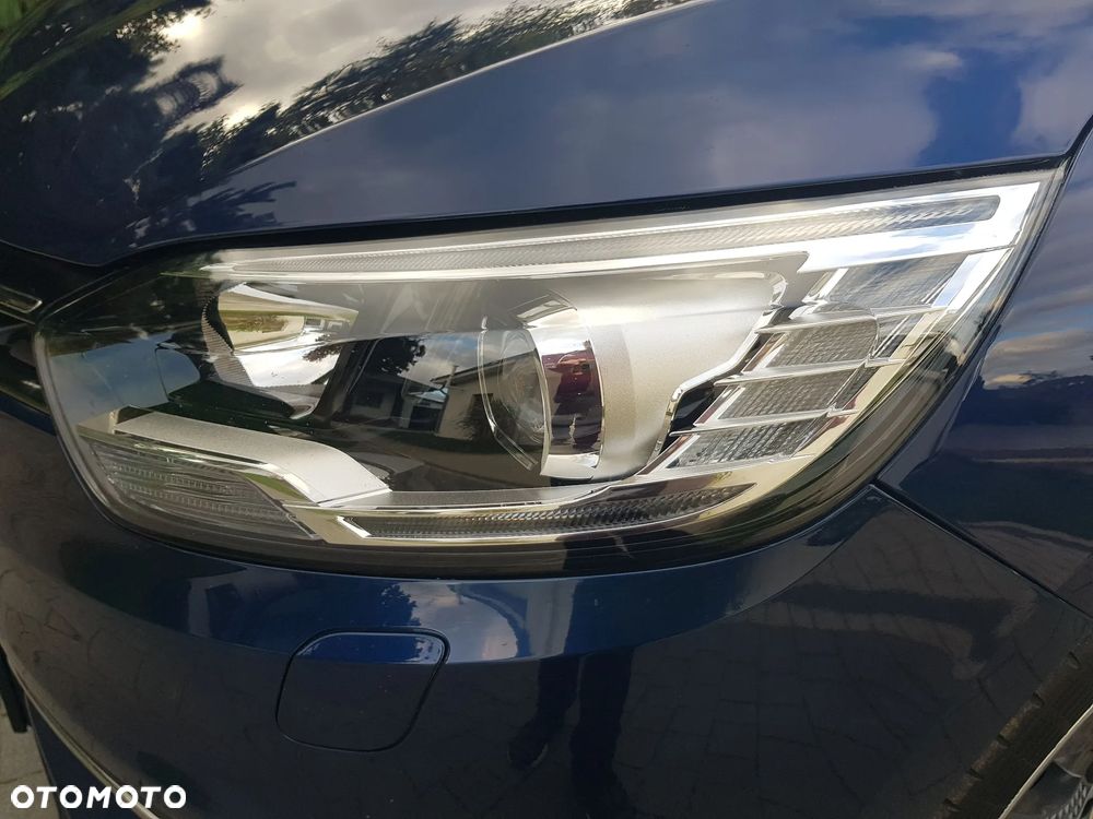 Renault Scenic ENERGY TCe 130 BOSE EDITION - 21