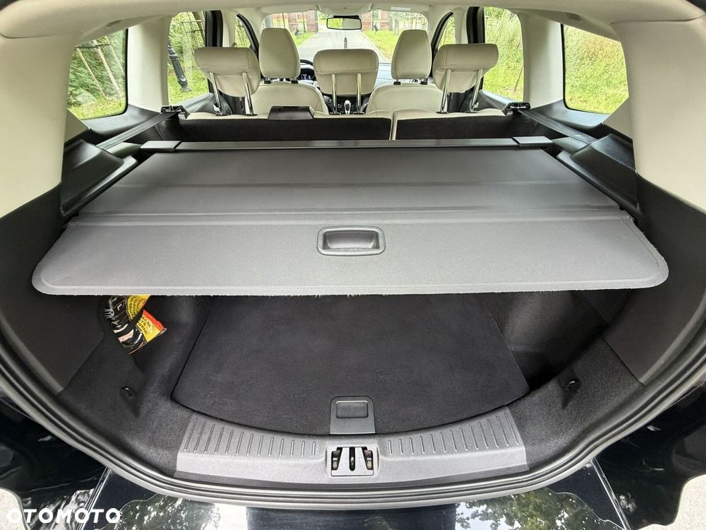 Ford Kuga - 25