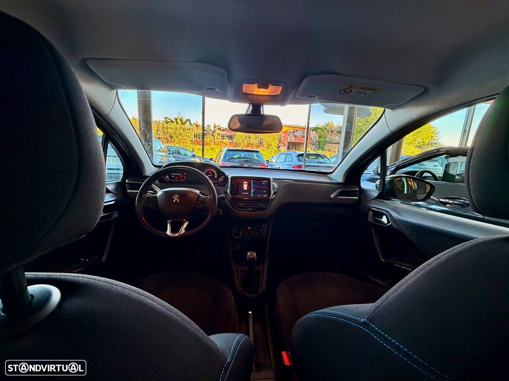 Peugeot 208 1.2 PureTech Style - 12