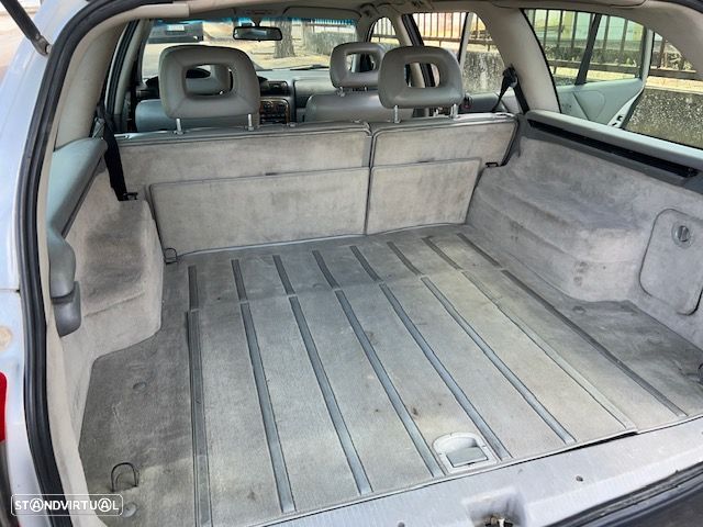 Opel Omega Caravan 2.5i V6 CD - 26