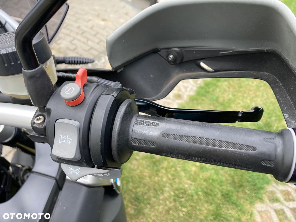 BMW R - 8