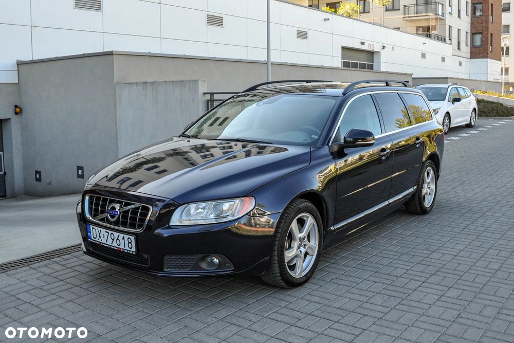 Volvo V70 - 1