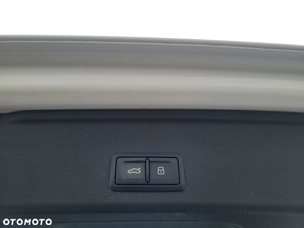 Audi A4 Avant 2.0 TDI S tronic quattro - 11