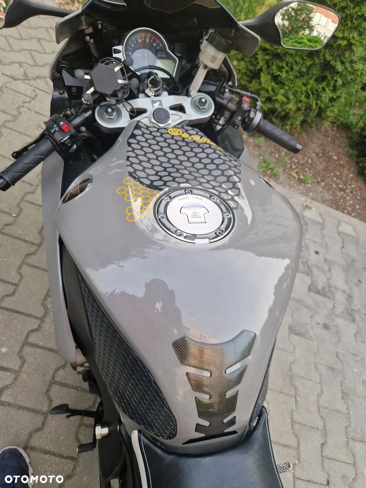 Honda CBR - 7