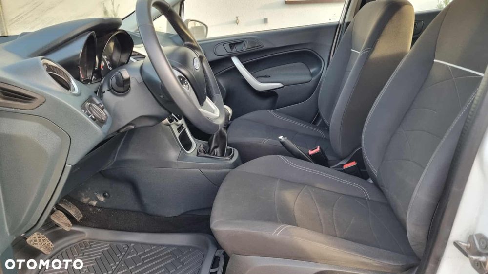 Ford Fiesta - 14