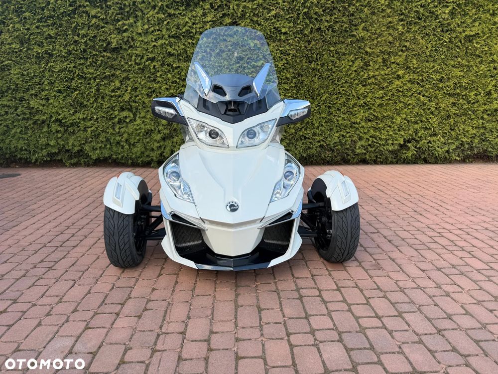 Can-Am Spyder - 2
