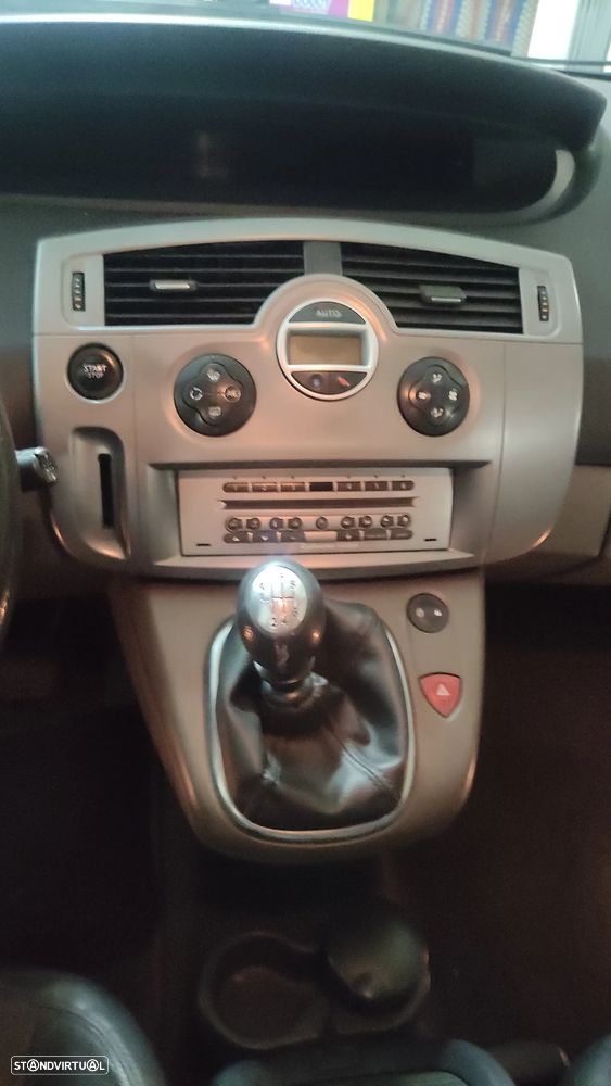 Renault Scénic 1.5 dCi Dynamique S — fotografia 7