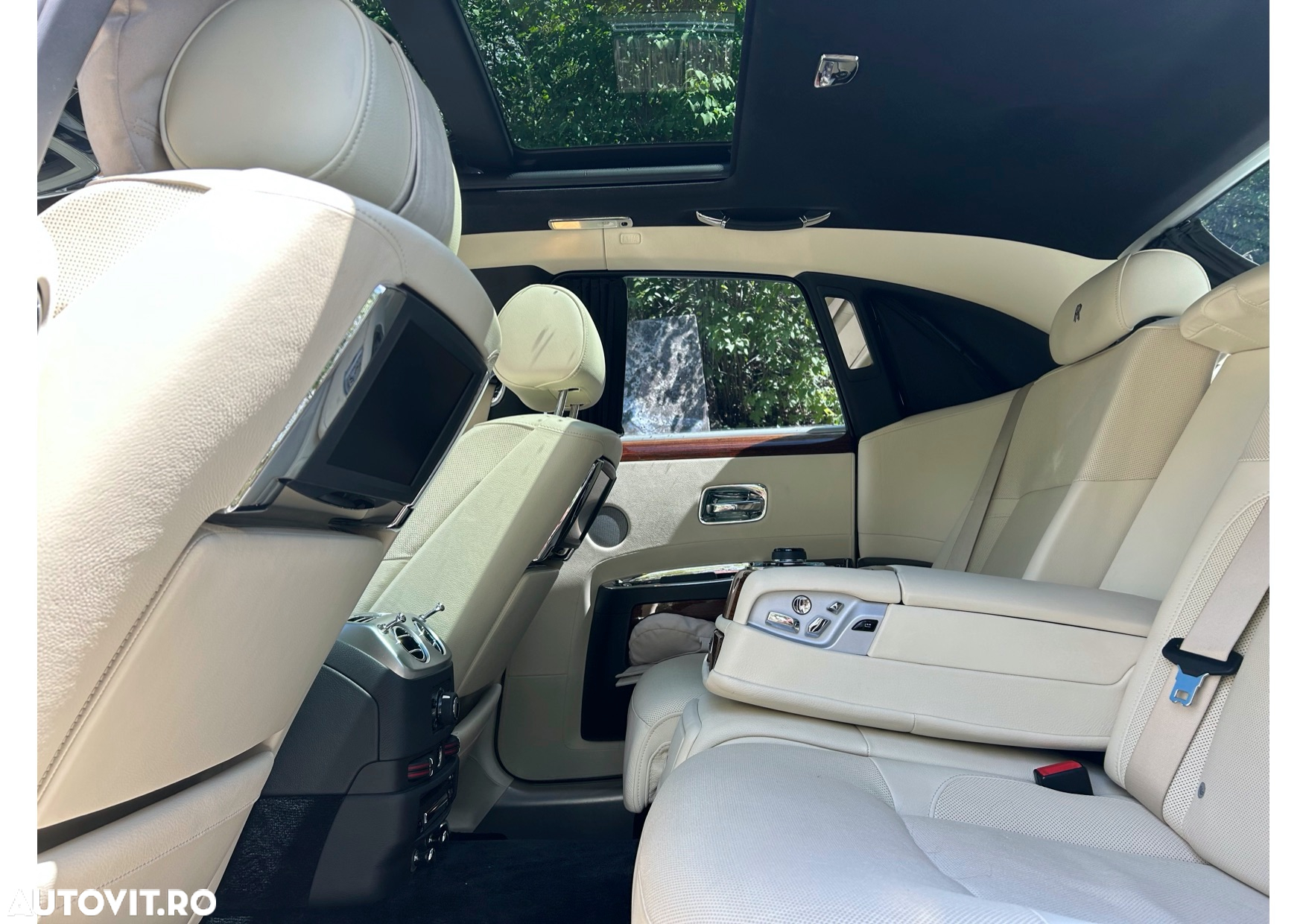 Rolls-Royce Ghost Standard - 7