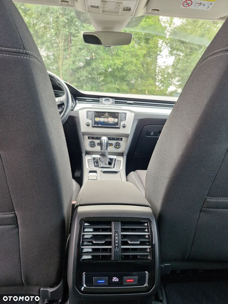 Volkswagen Passat 2.0 TDI BMT Comfortline DSG - 17
