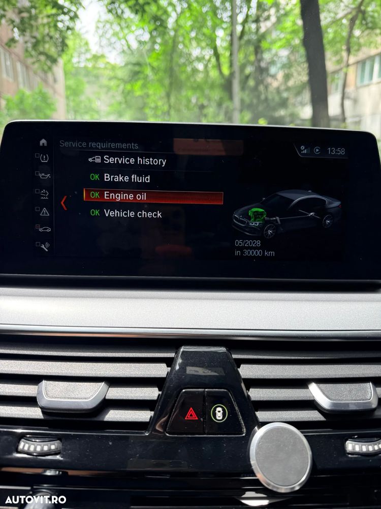 BMW Seria 5 520d xDrive AT - 15