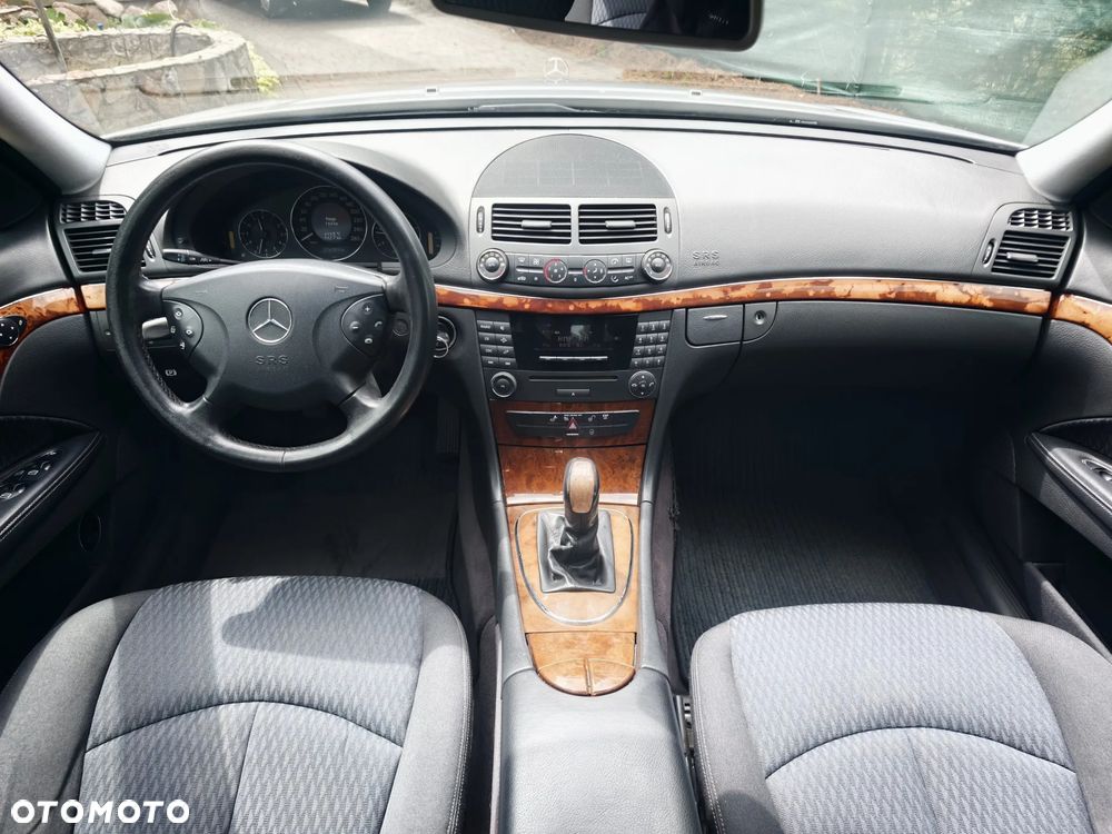Mercedes-Benz Klasa E - 9