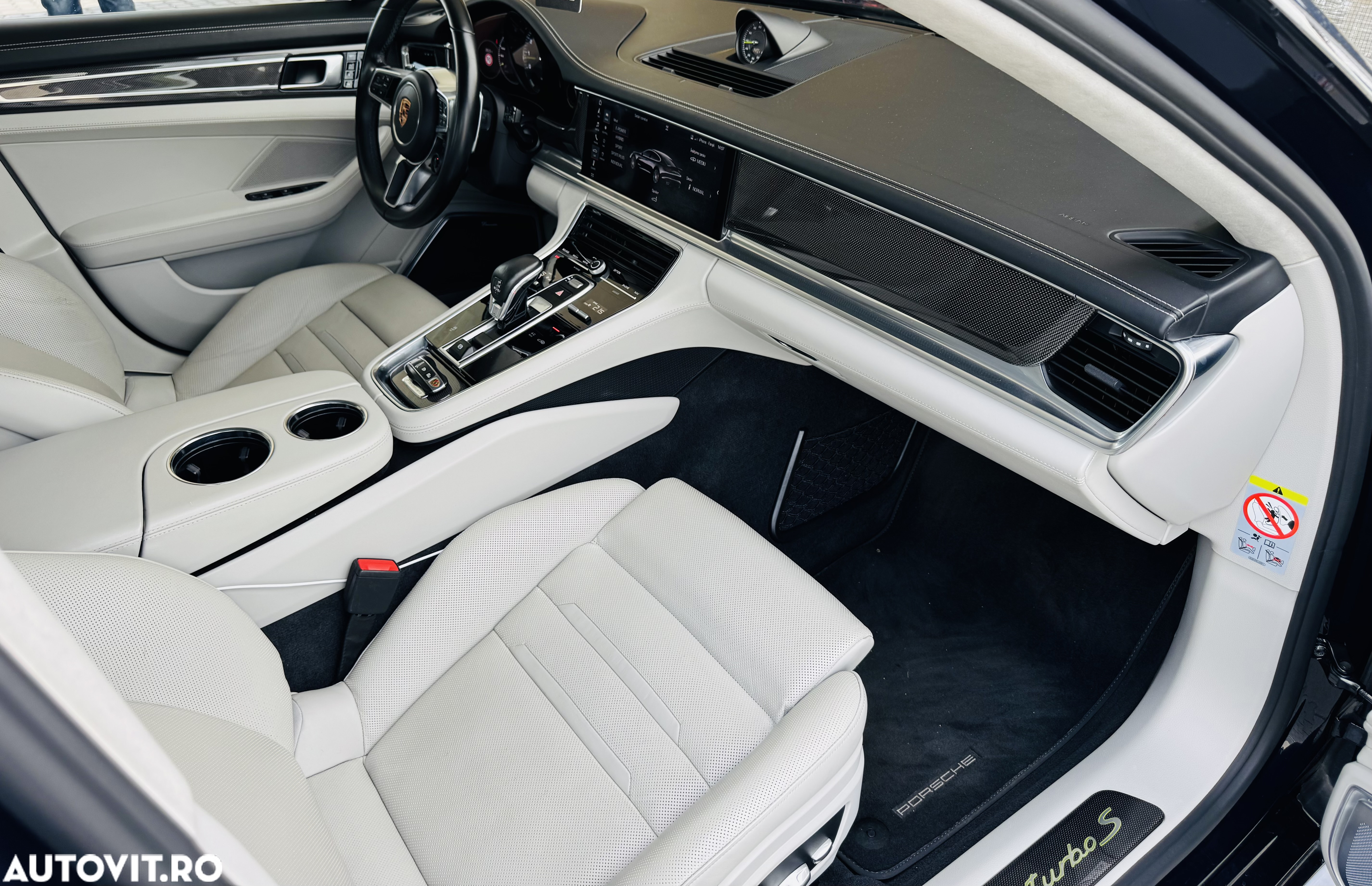 Porsche Panamera - 23