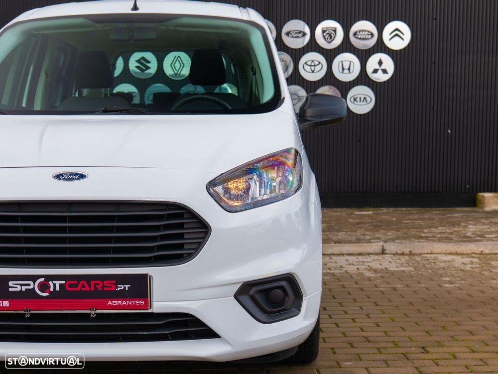 Ford Tourneo Courier 1.5 TDCi Ambiente - 28