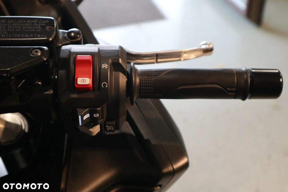 Honda NSS - 11