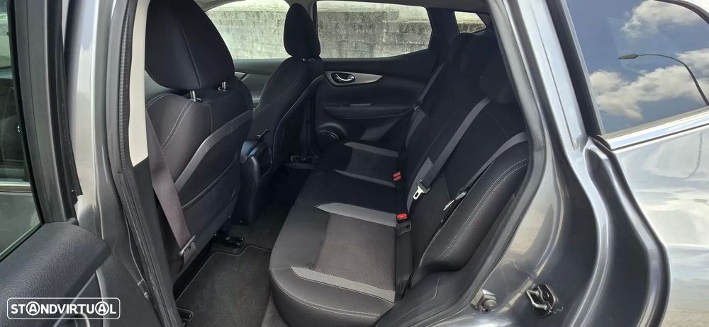 Nissan Qashqai 1.3 DIG-T N-Connecta J18 DCT - 18