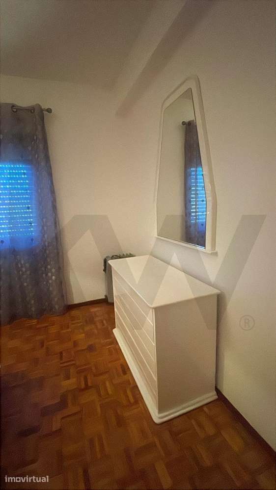 T2 com 2 Varandas e Cozinha Equipada, Fanqueiro, Loures - Grande imagem: 3/12