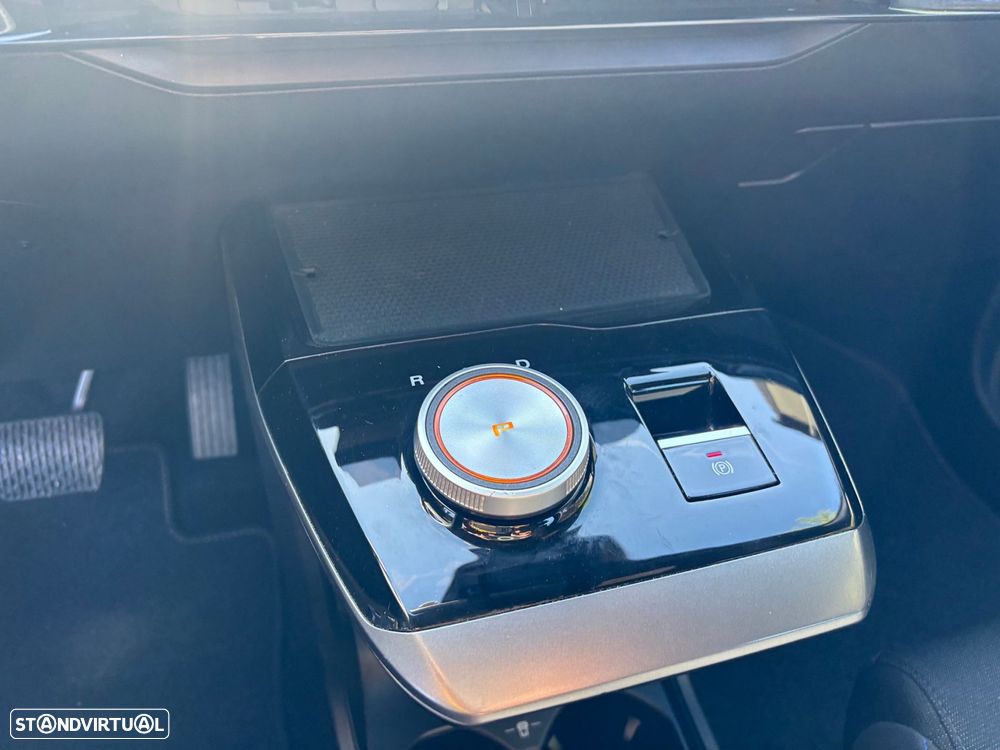 MG MG4 64 kWh Luxury - 17