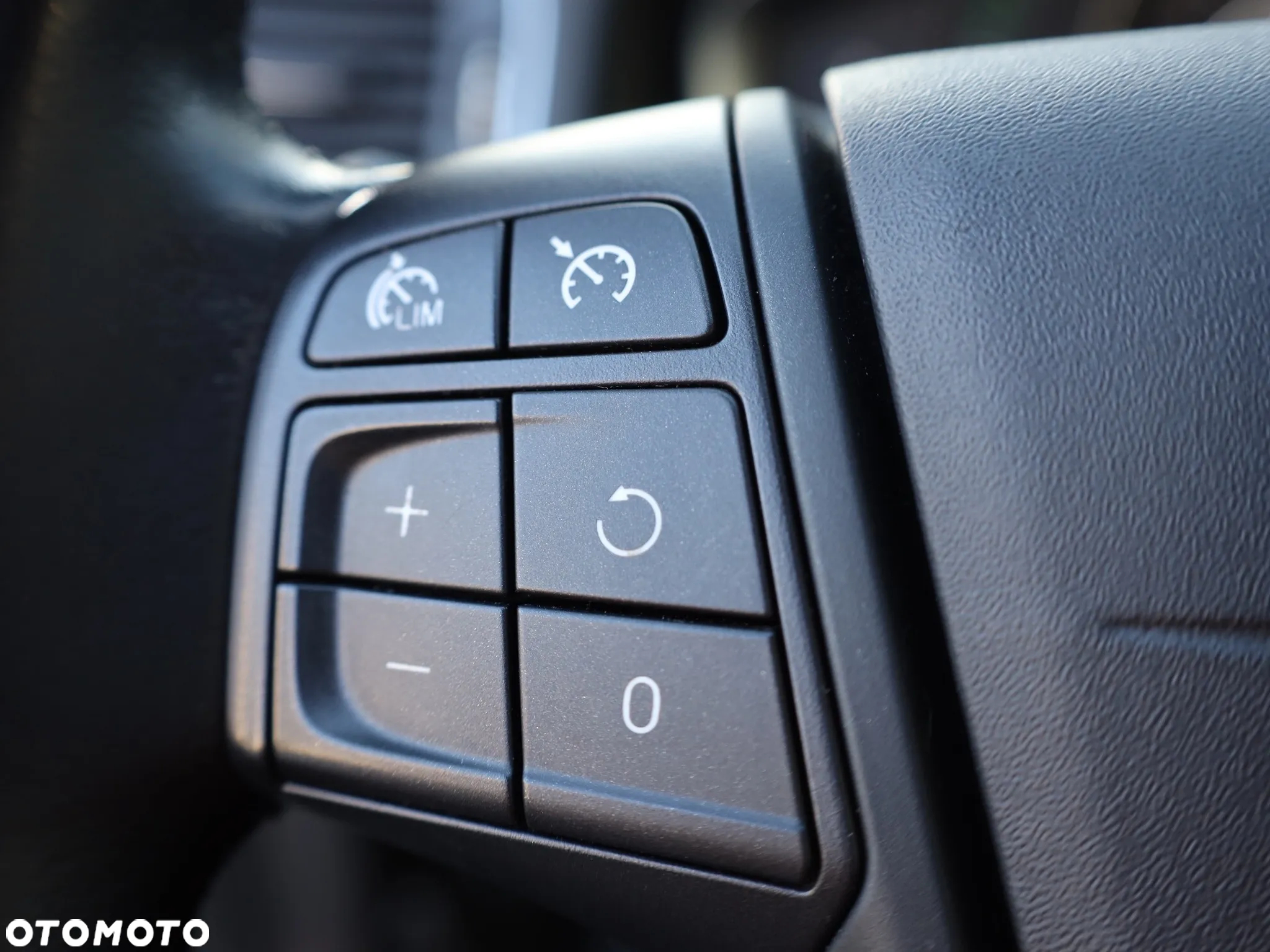 Volvo V60 D2 Drive-E Momentum - 12