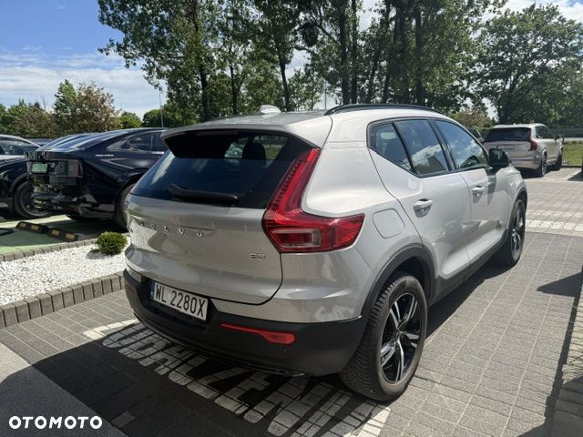 Volvo XC 40 B3 Plus Dark - 29