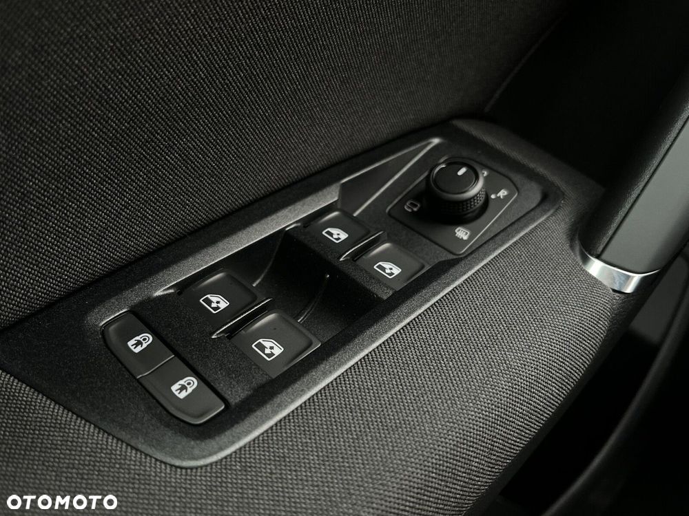 Volkswagen Touran - 14