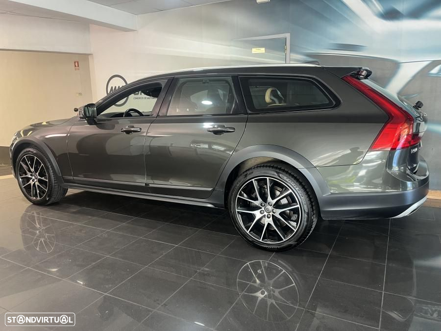 Volvo V90 Cross Country 2.0 D4 Plus AWD Geartronic - 7
