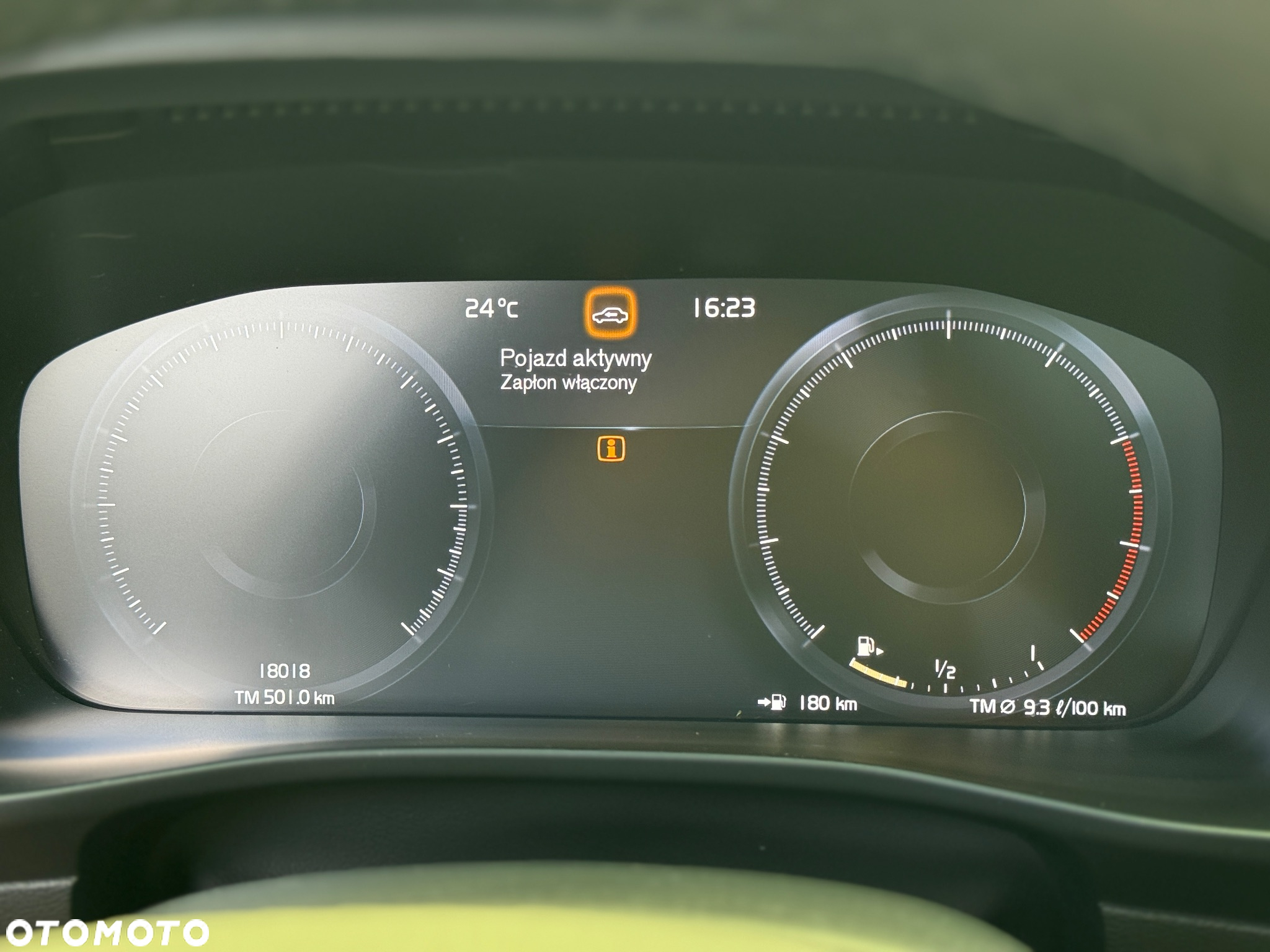 Volvo XC 40 T3 R-Design - 22