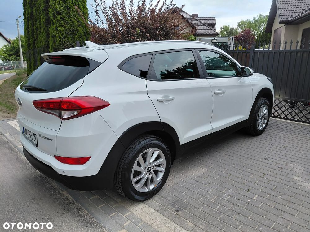 Hyundai Tucson 1.6 GDI BlueDrive Style 2WD - 24