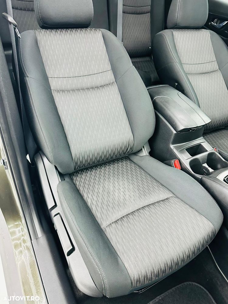 Nissan X-Trail 1.6 dCi N-Connecta - 25