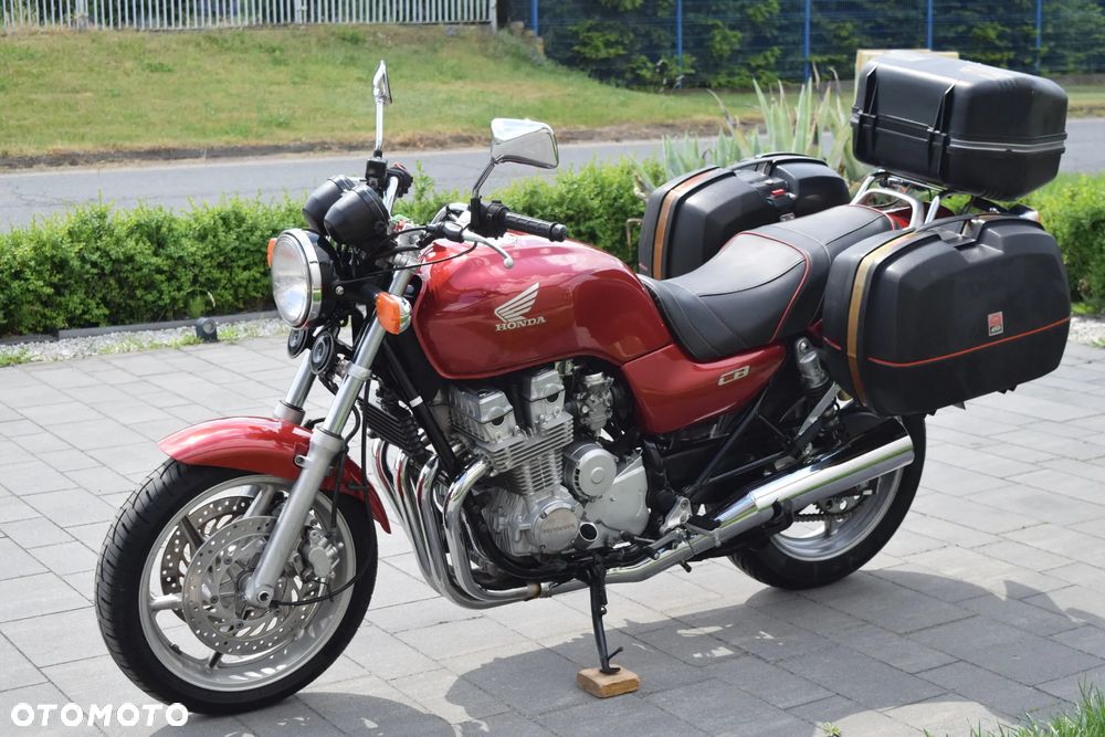 Honda CB - 2