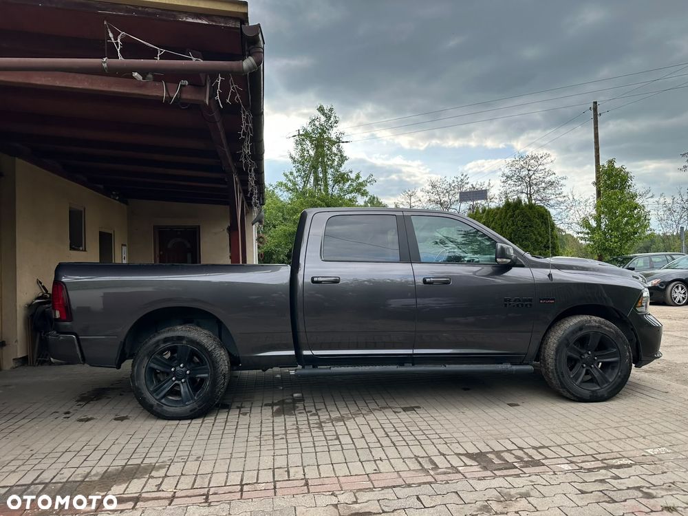 Dodge RAM - 8