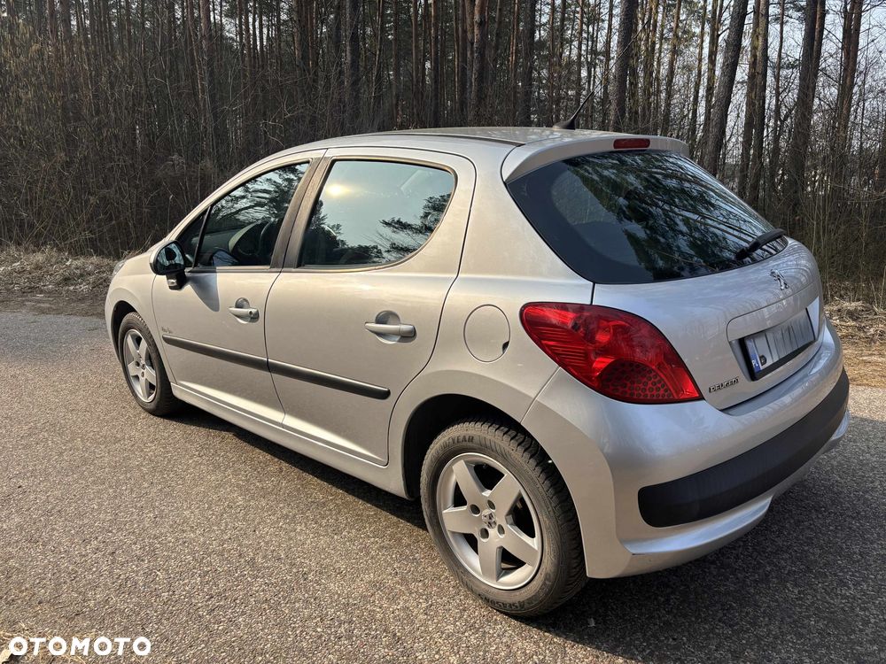 Peugeot 207 - 3