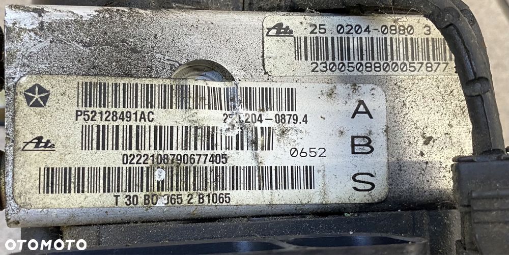 Jeep Cherokee Liberty pompa hamulcowa ABS 3.7 V6 - 2