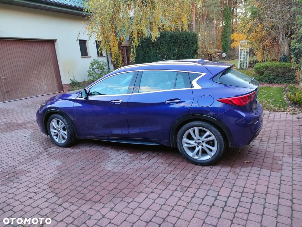 Infiniti QX30 - 3