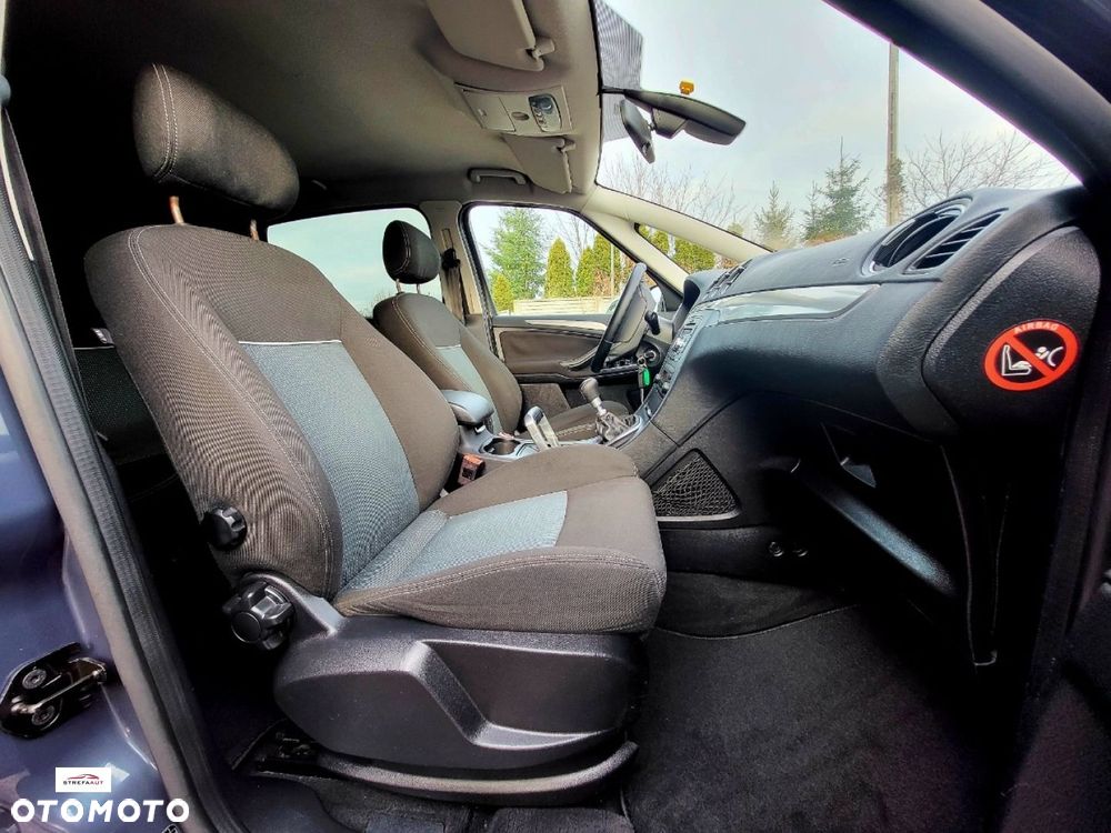 Ford S-Max - 8