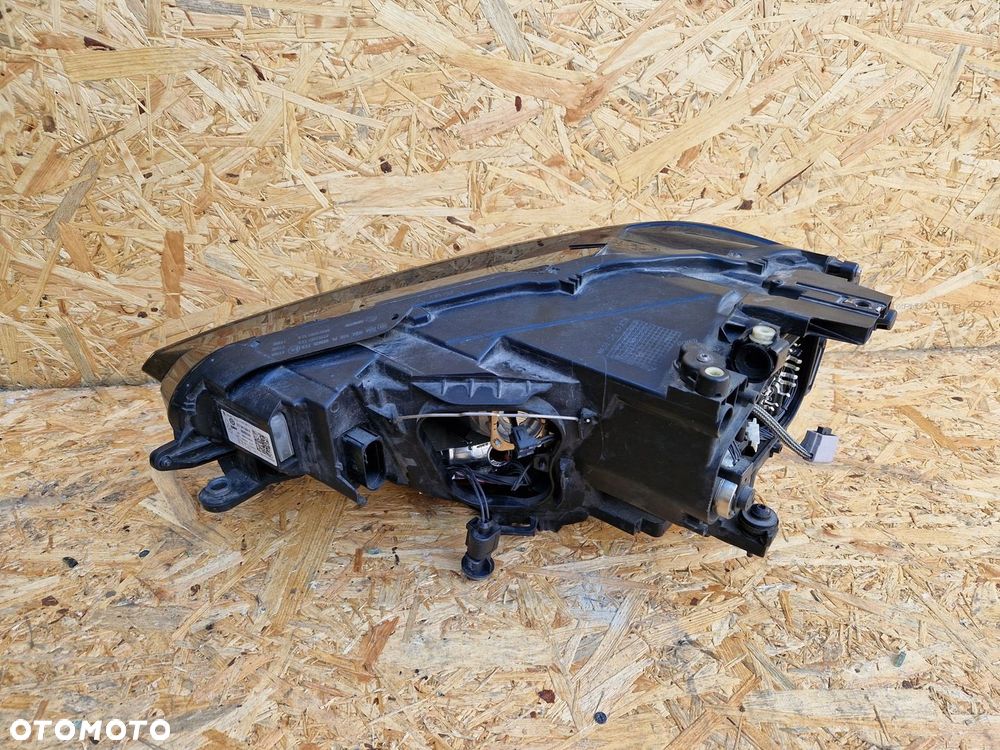 LAMPA PRAWA PRZÓD VW SPORTSVAN XENON - 4