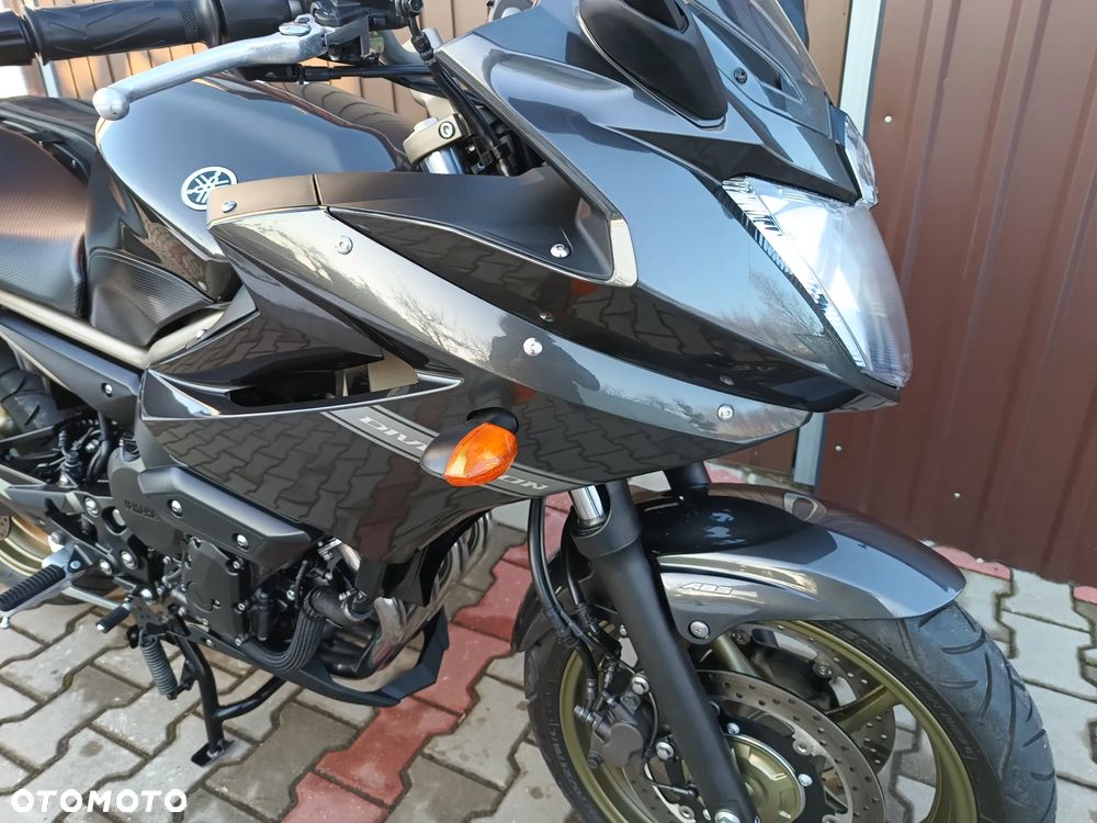 Yamaha XJ - 8