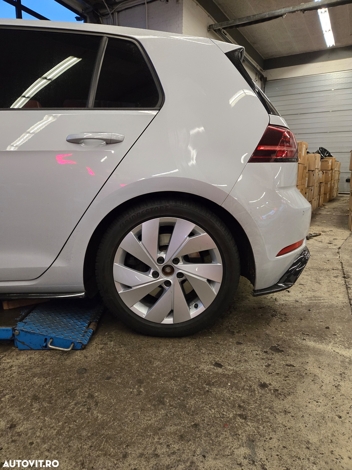 Volkswagen Golf 2.0 TSI DSG R - 21