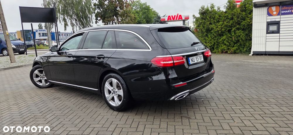 Mercedes-Benz Klasa E 220 d 9G-TRONIC - 11