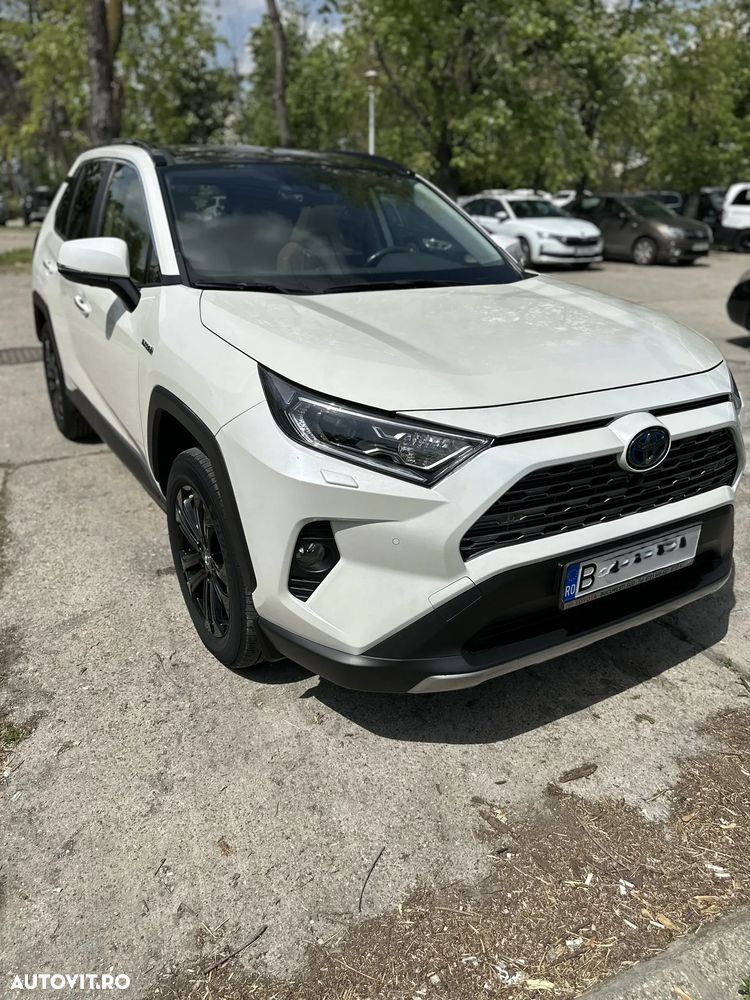 Toyota RAV4 - 8