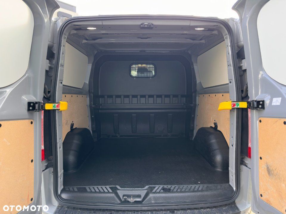 Ford Transit Custom - 21