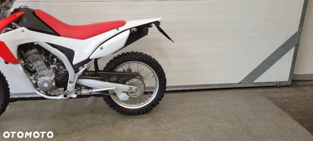 Honda CRF - 7