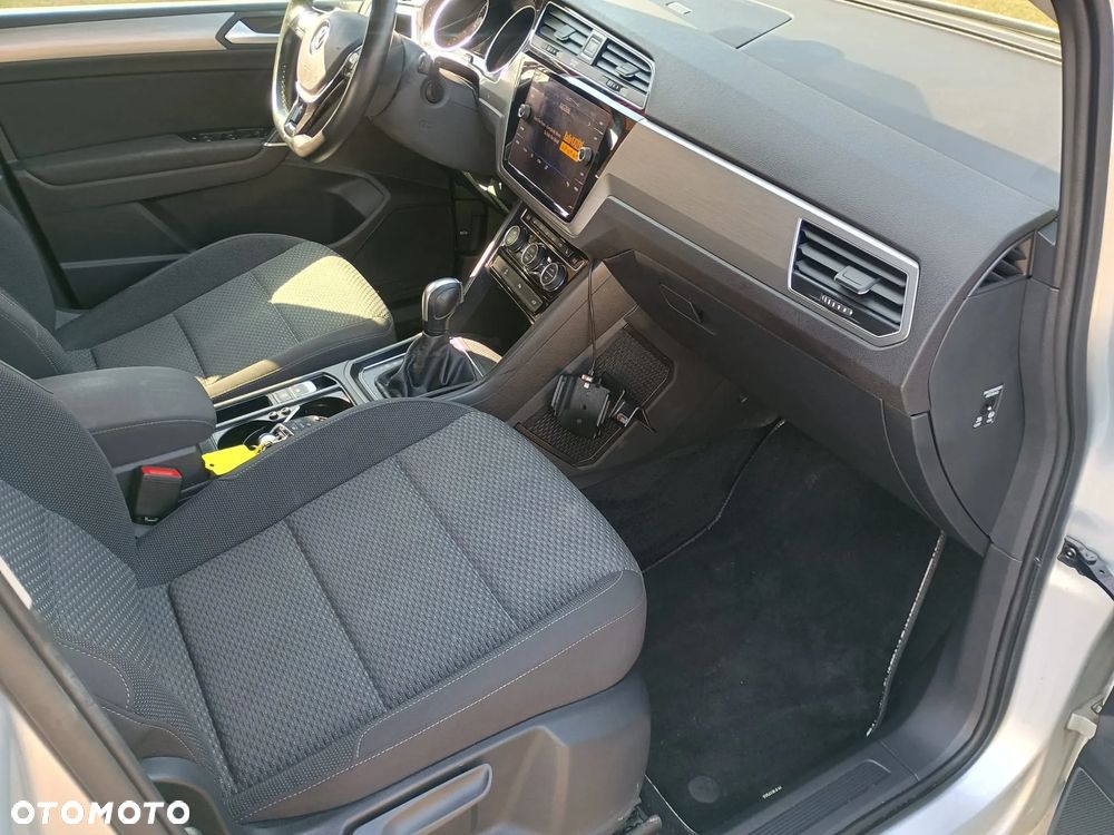 Volkswagen Touran 2.0 TDI SCR DSG Comfortline - 18