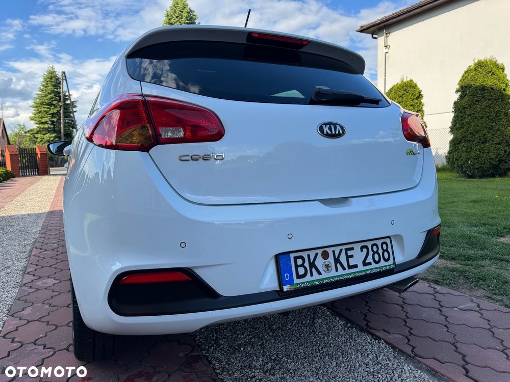 Kia Ceed 1.6 CRDi 128 Vision - 8